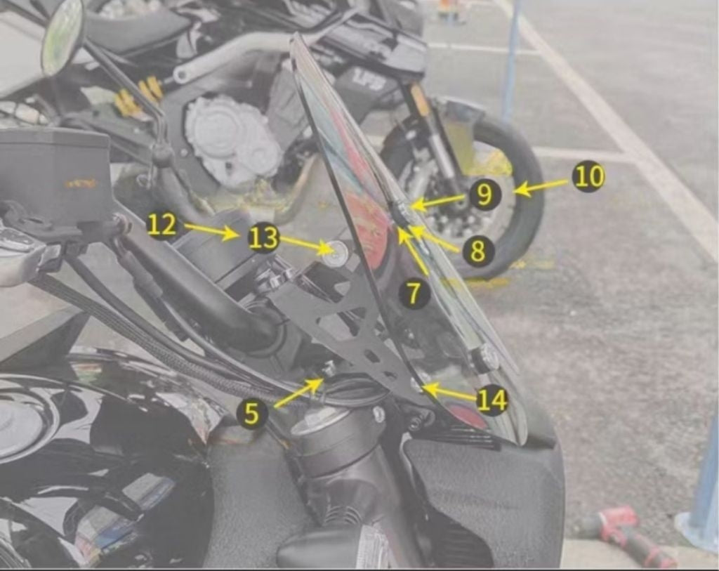 BENDA DARK FLAG 500 WINDSHIELD+CROSSBAR