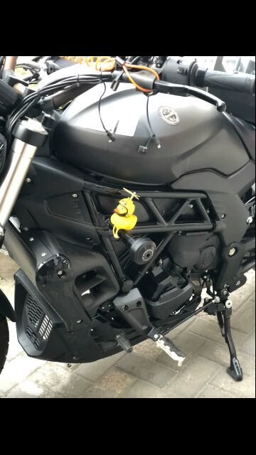 Benelli 502c/249s/Leoncino/TNT600/300 frame slider