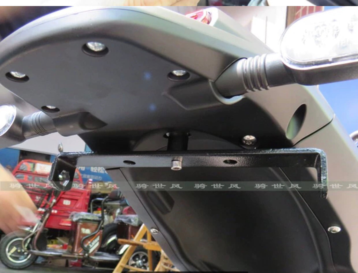 BENELLI LEONCINO 250 REAR SEAT HANDLE