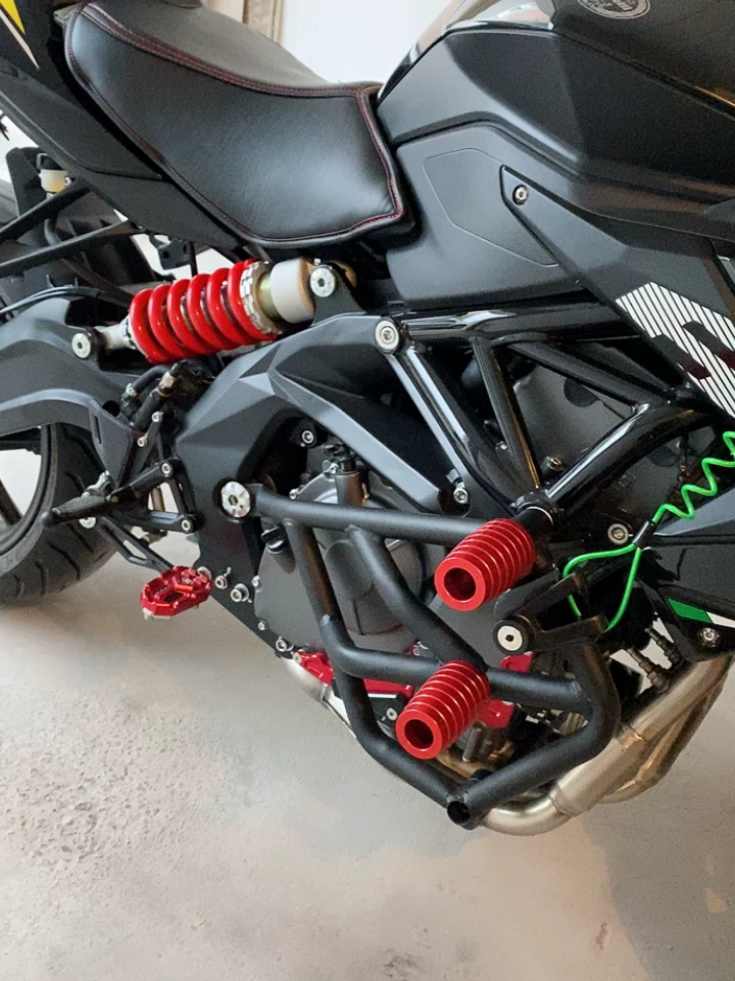 BENELLI TNT 600 CRASH BAR(2013-2016)