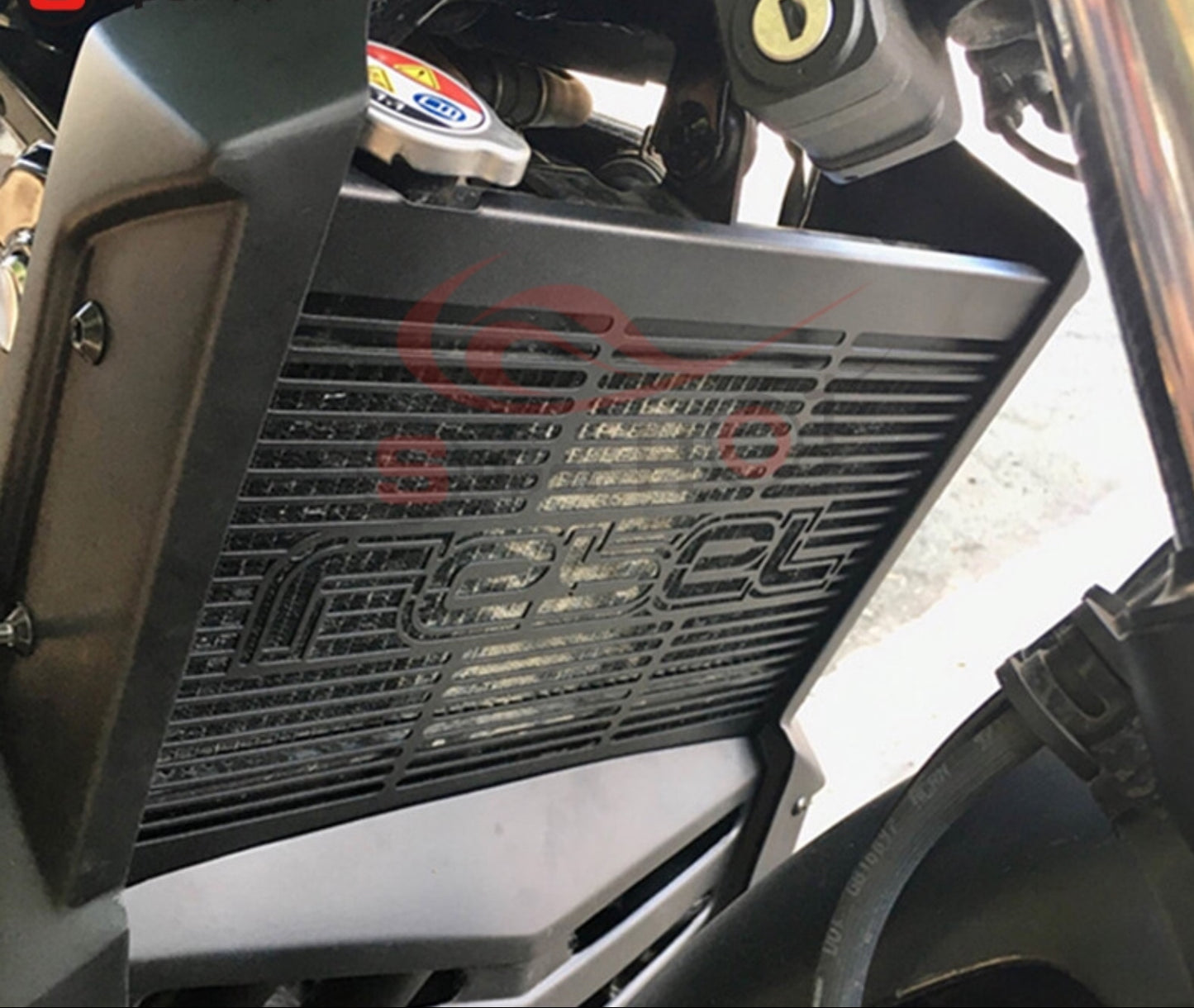 Honda Rebel 500 Radiator cover