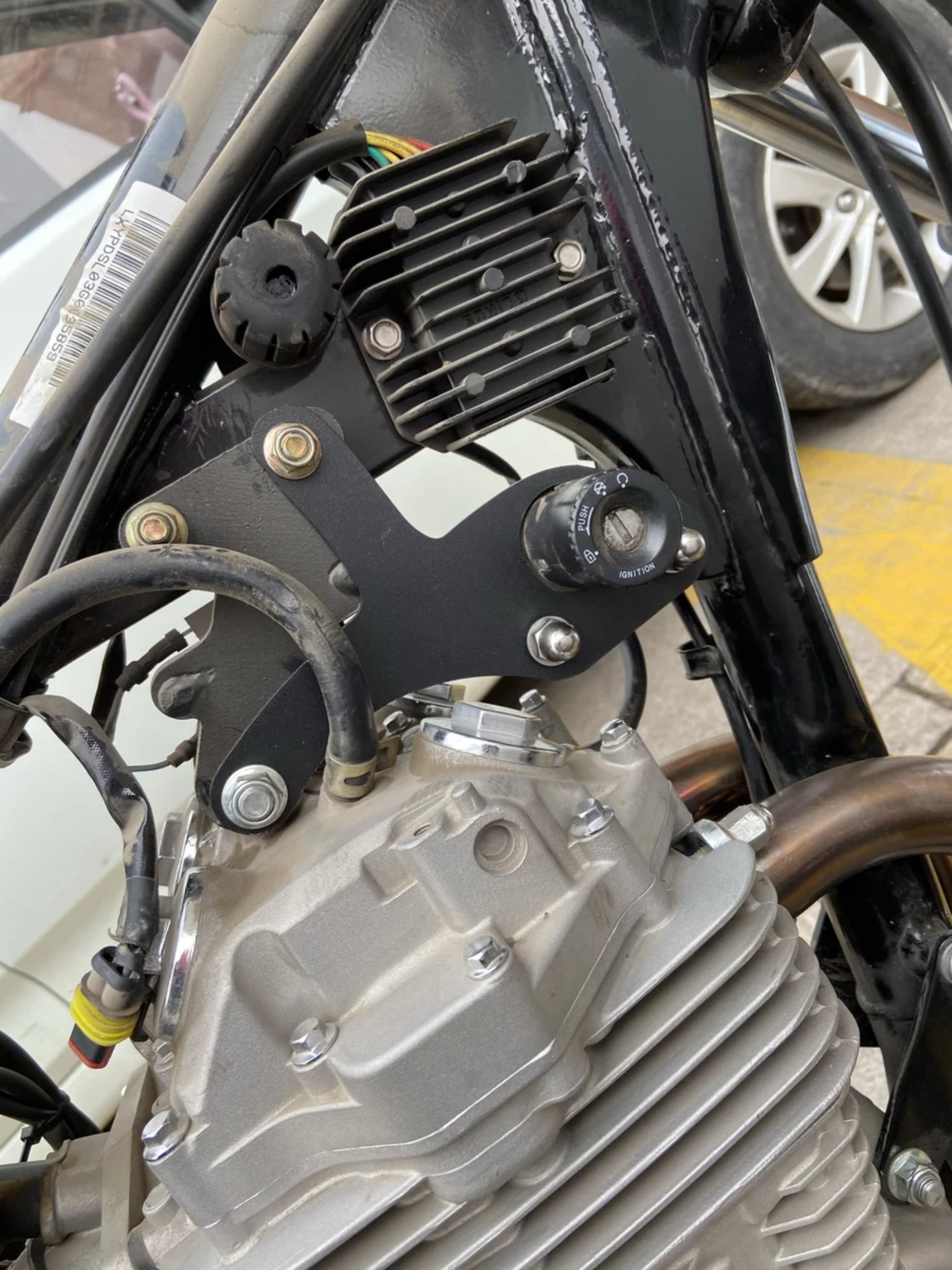 CMC XY400 ignition relocation bracket+usb charger