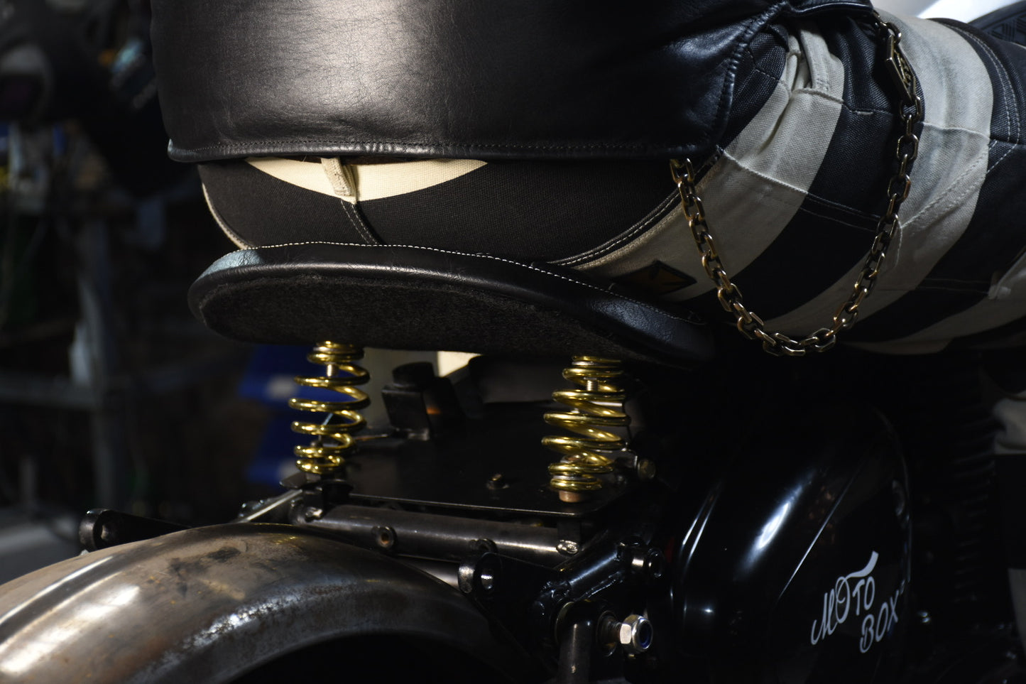 BENELLI IMPERIALE 400 SINGLE CUSTOM SEAT