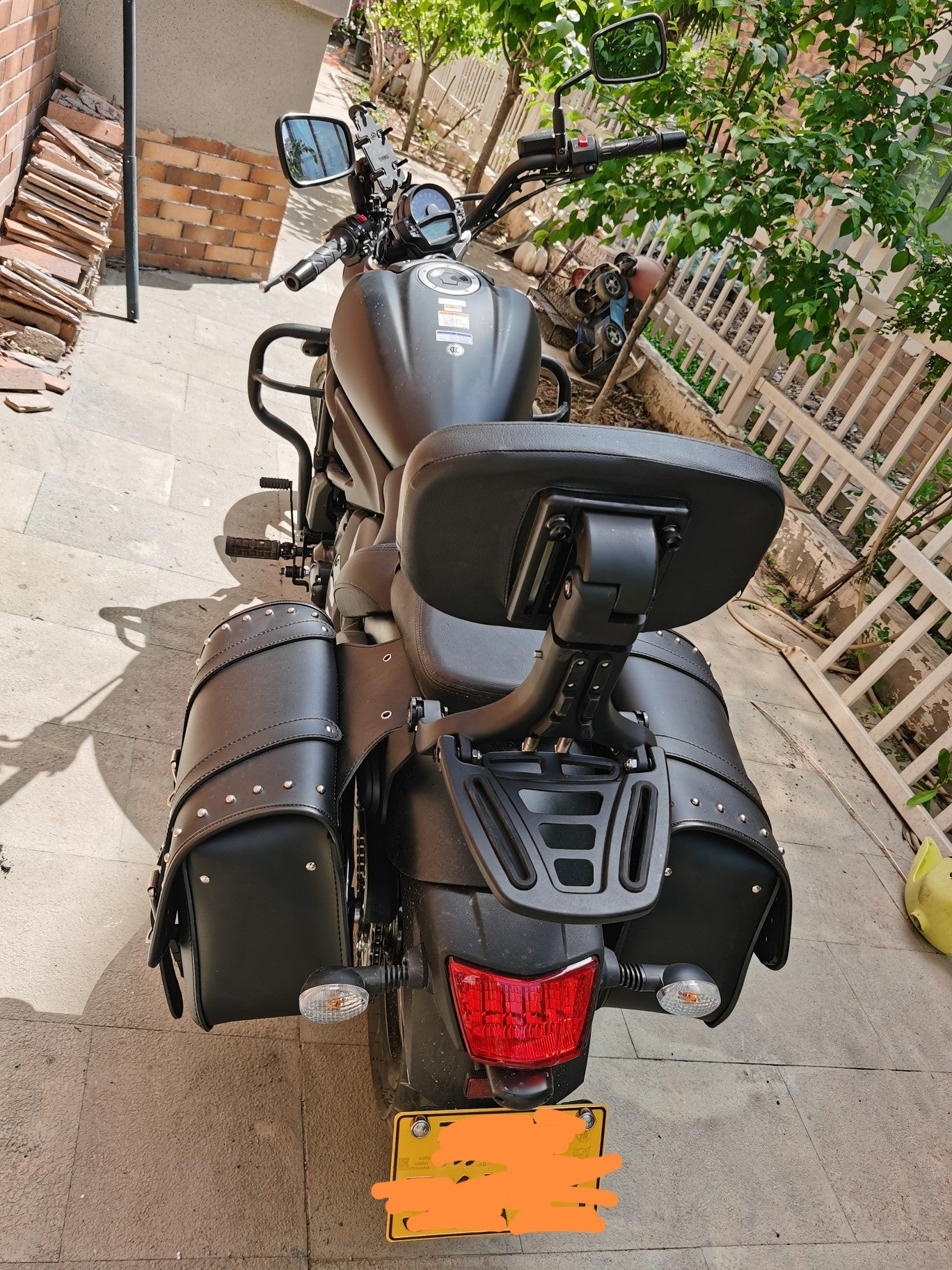 Kawasaki Vulcan s Foldable & adjustable backrest