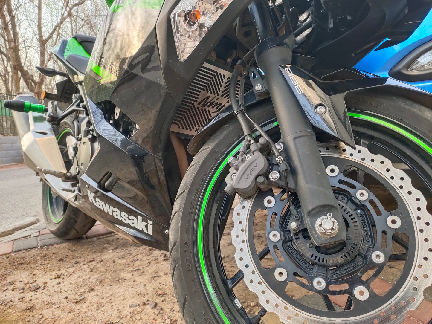Kawasaki Ninja 400/z400 Radiator cover
