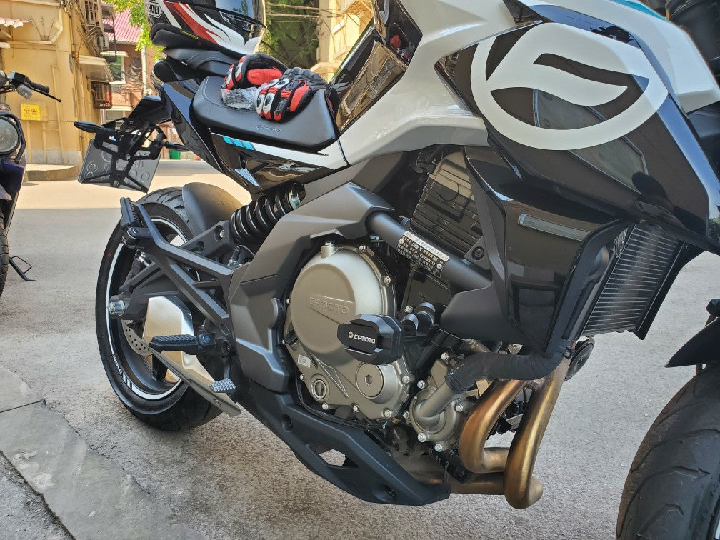CFMOTO 400NK FRAME SLIDER