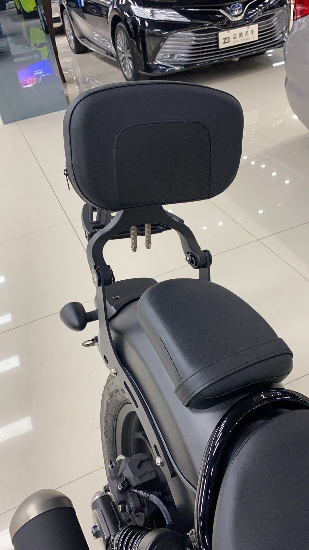 Honda Rebel 500 Foldable & adjustable backrest