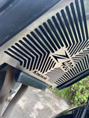 Kawasaki Ninja 400/z400 Radiator cover
