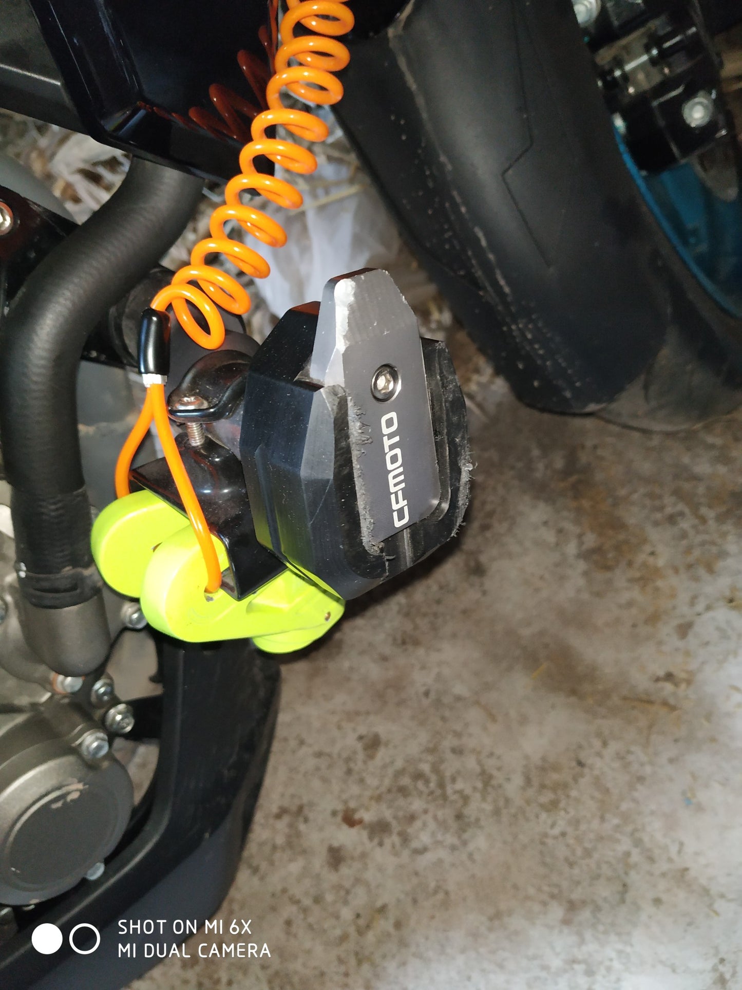 CFMOTO 250NK FRAME SLIDER