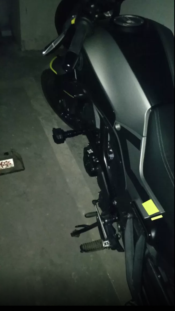Benelli Leoncino 250/TNT 25/ TNT250 frame slider