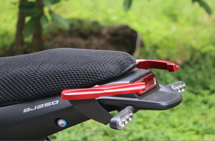 BENELLI LEONCINO 250 REAR SEAT GRAB BAR