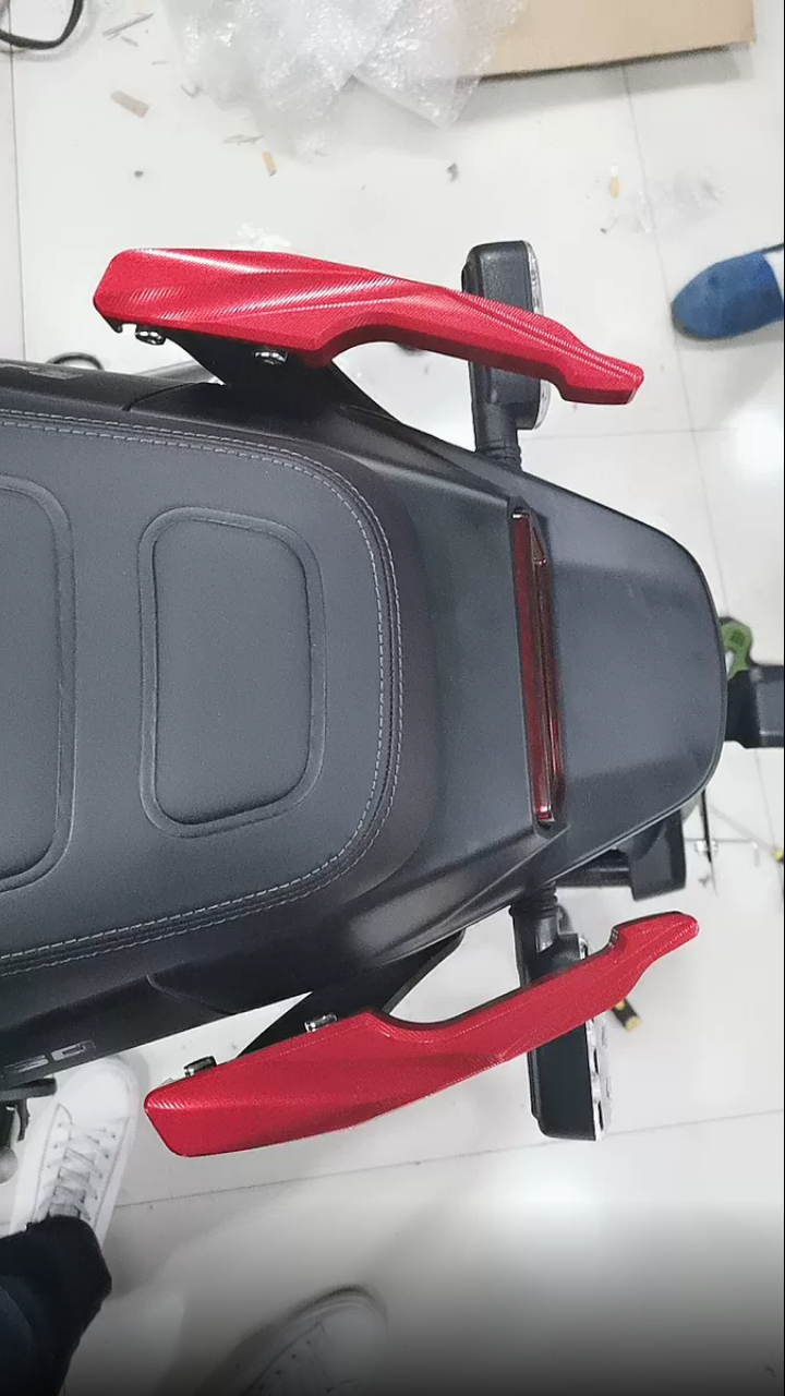 BENELLI LEONCINO 250 REAR SEAT GRAB BAR