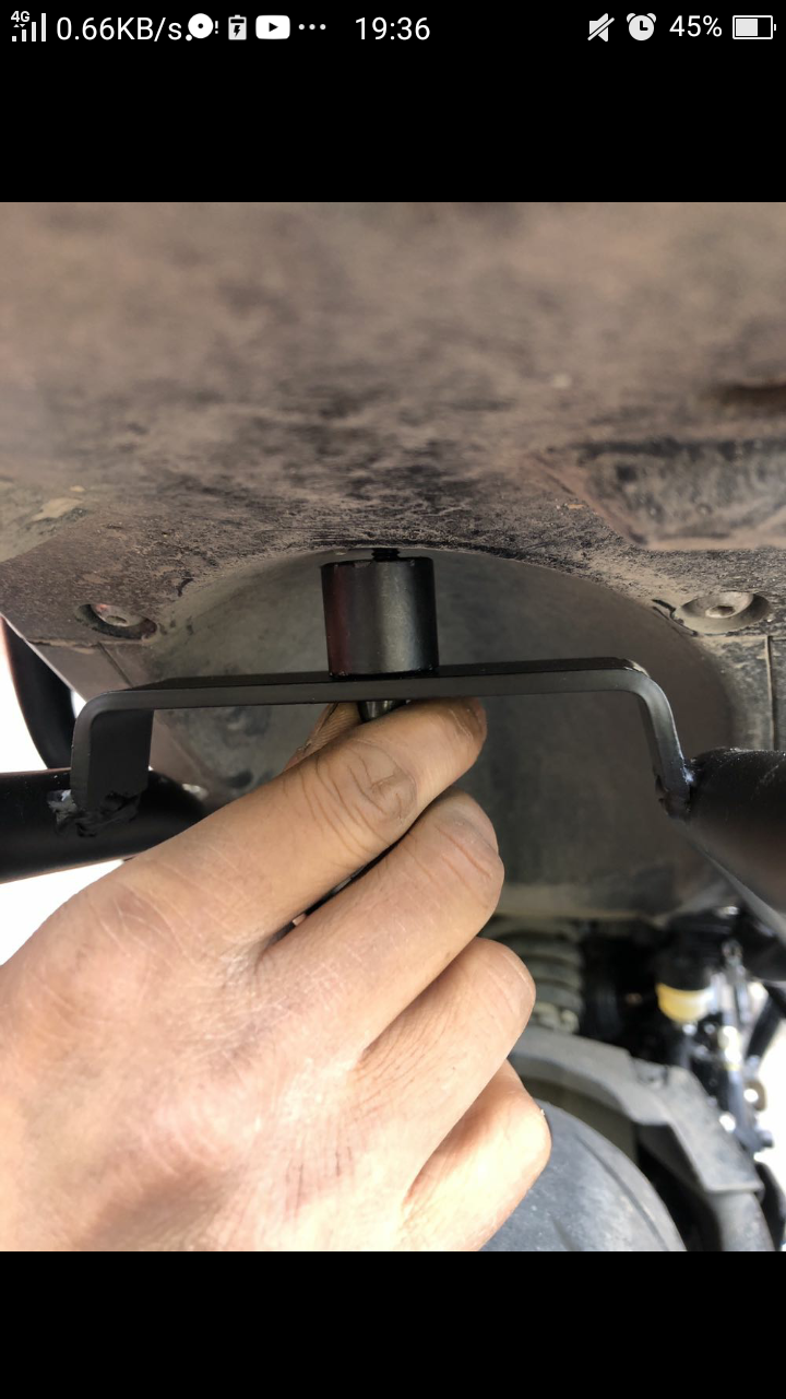 BENELLI LEONCINO 250 REAR SEAT HANDLE