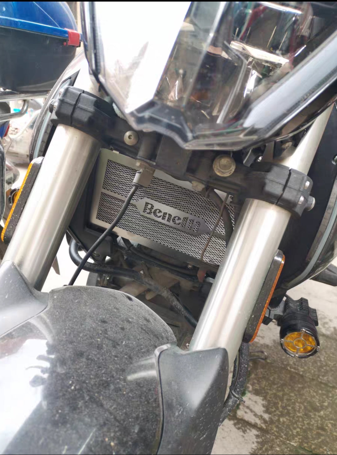 Benelli TNT 150S Radiator cover