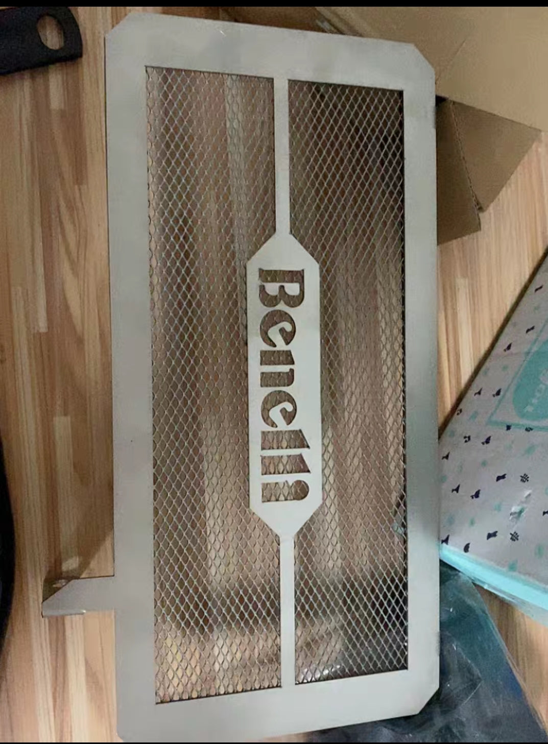 Benelli TNT 150S Radiator cover