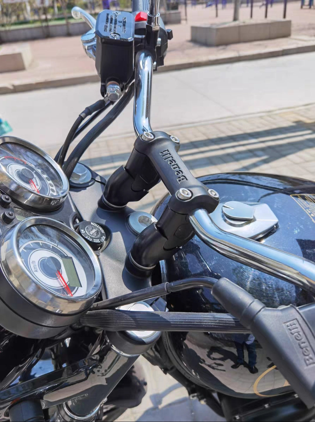 Benelli Imperiale 400 handlebar Riser