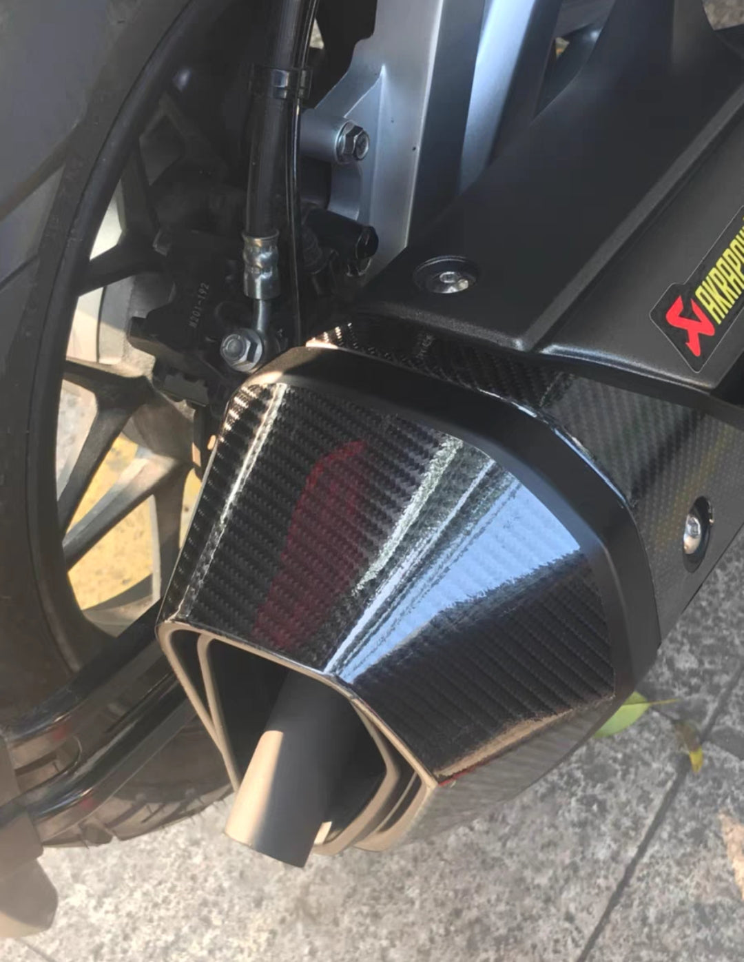 WMOTO Xtreme 150i Carbon like frame protection Sticker