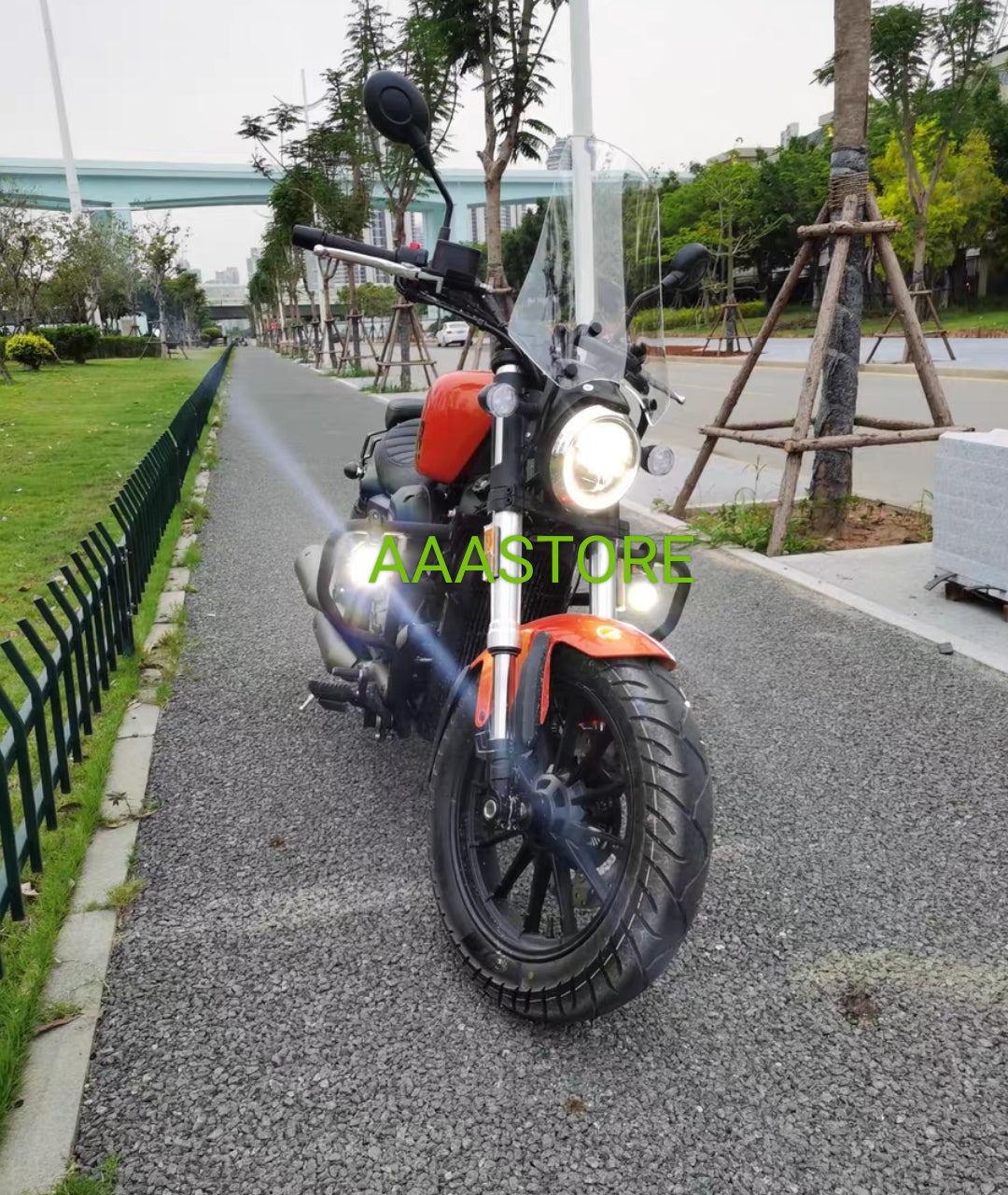 QJmoto SRV 250 Windshield with Crossbar