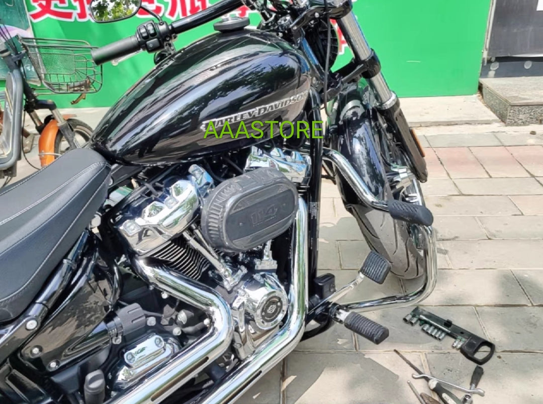 Harley Softail crash bar