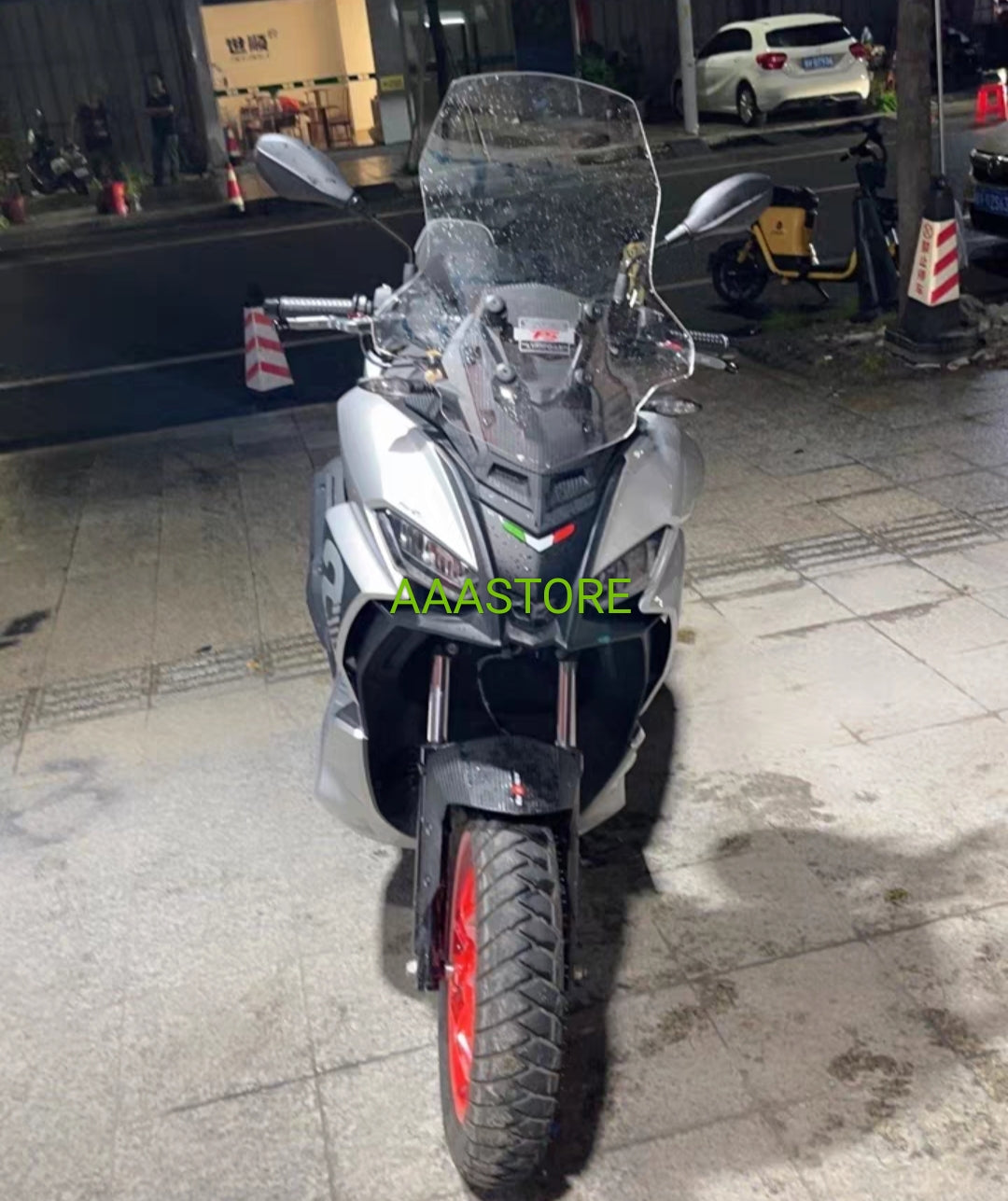 Aprilia SR-GT200 windshield(add 5/10cm higher than original size)