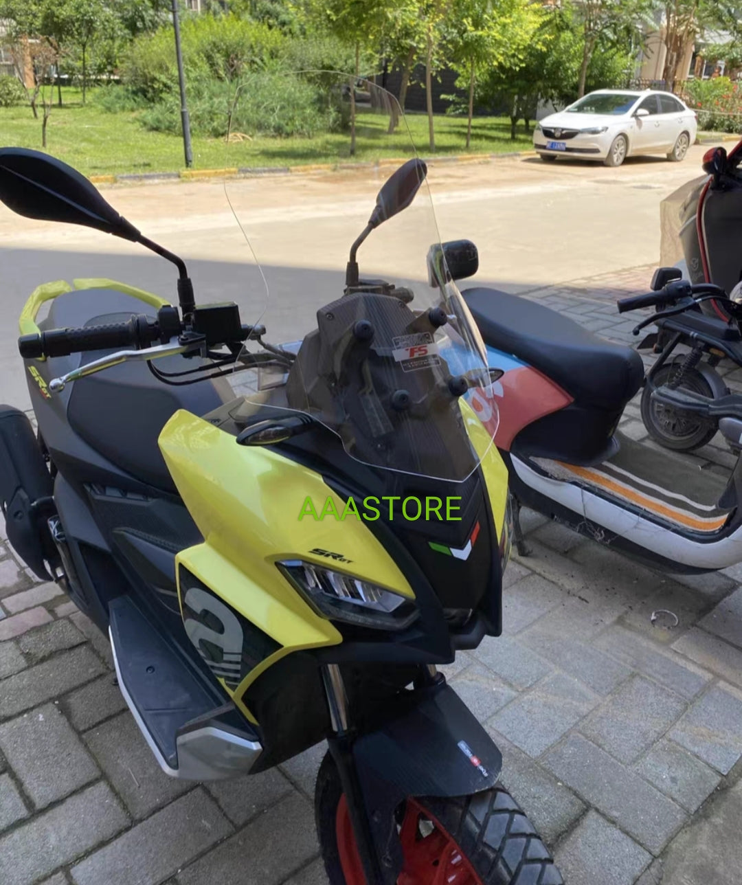 Aprilia SR-GT200 windshield(add 5/10cm higher than original size)