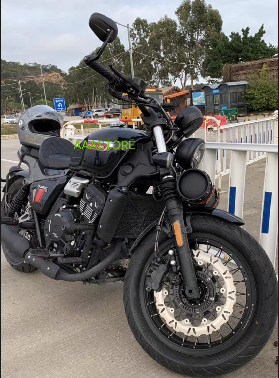 Wmoto Bobbie VII 700 Radiator cover