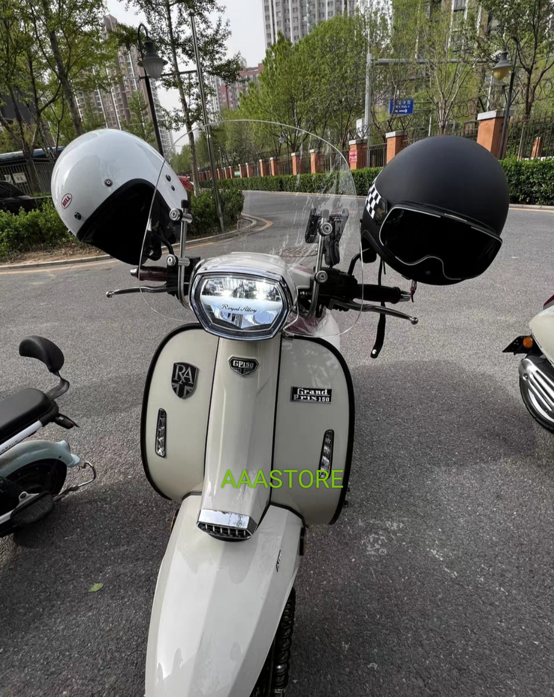 Royal Alloy GP125/180/250 Windshield