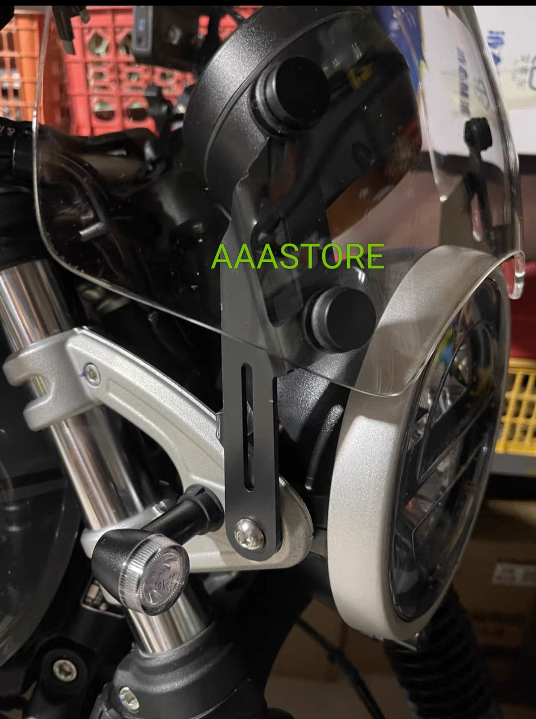 Brixton Cromwell 1200 windshield