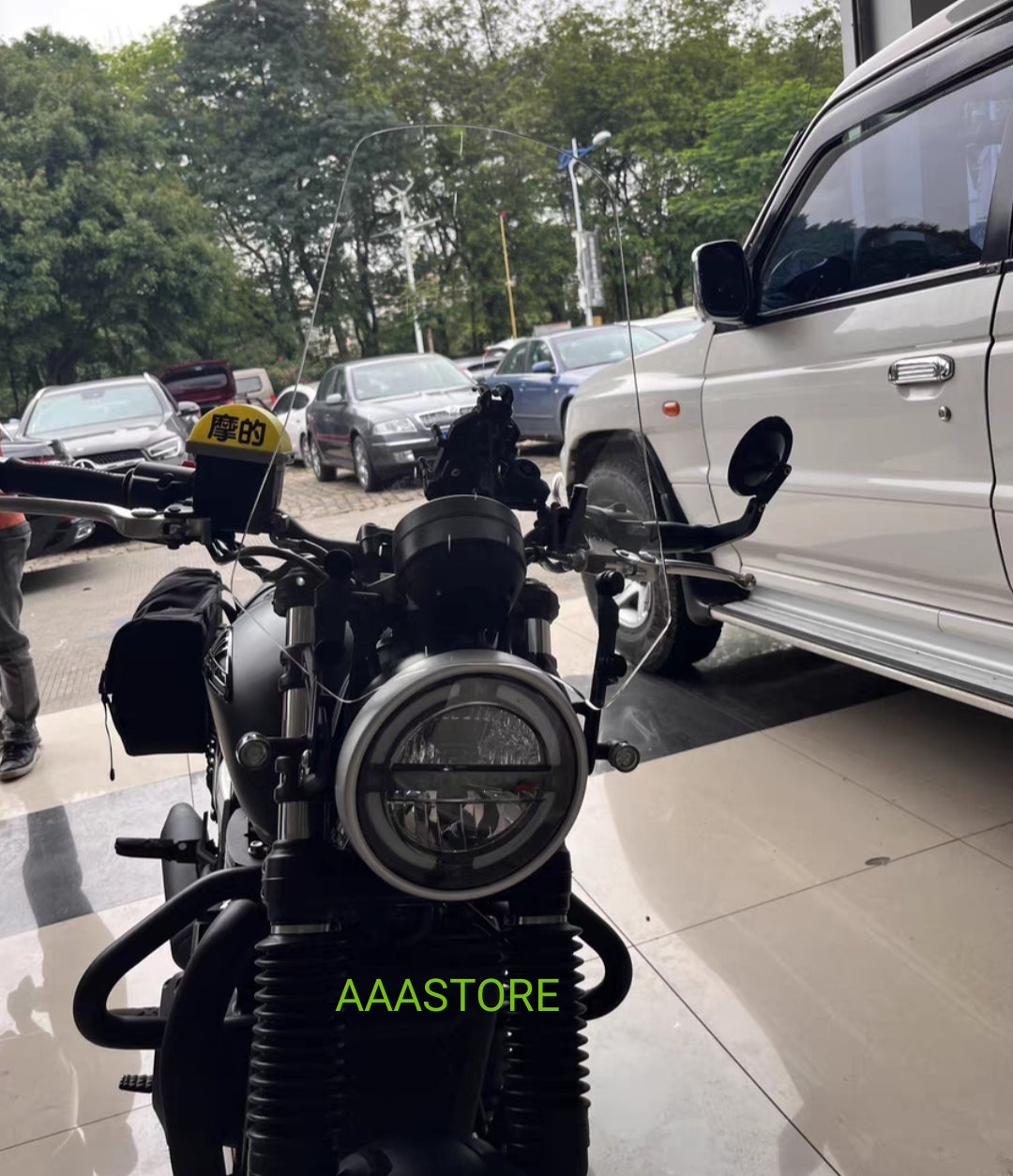 Brixton Cromwell 1200 windshield