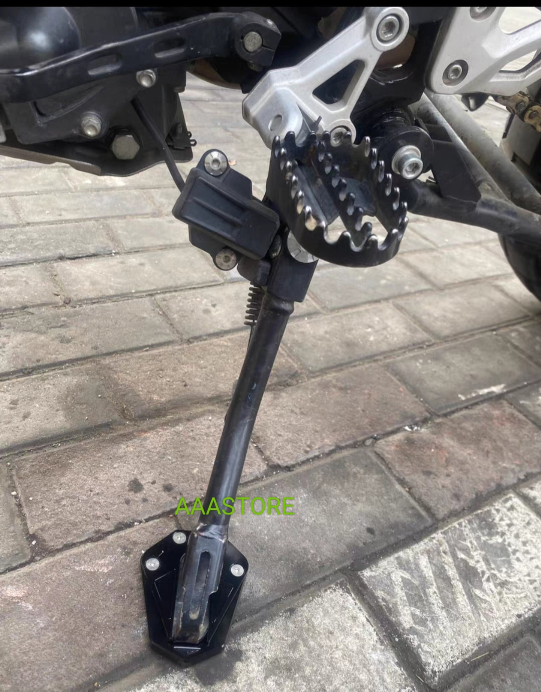 Benelli TRK502/502x/TNT600/502c/752s Side Kick stand cover