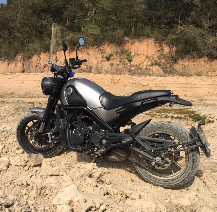 BENELLI LEONCINO 500 WINDSHIELD