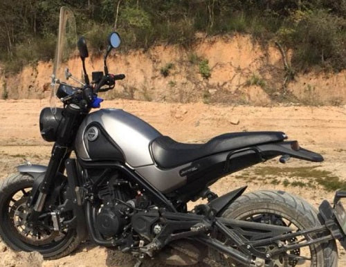 BENELLI LEONCINO 500 RADIATOR COVER