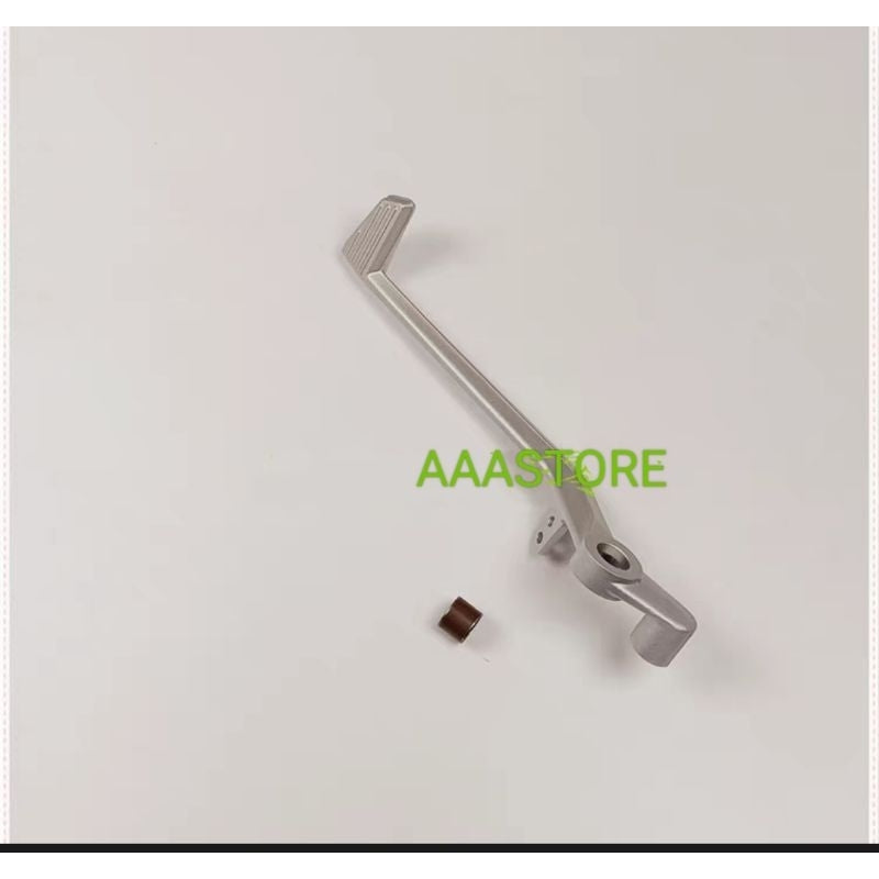 Original Benelli 302R Brake pedal/gear shift pedal