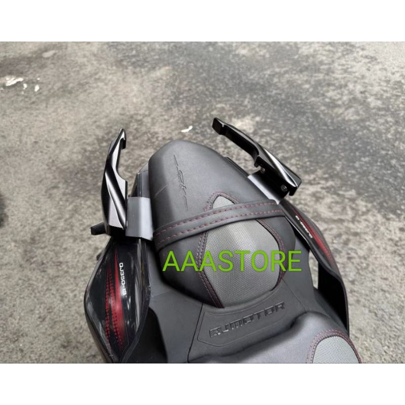 QJmotor SRK 250 REAR SEAT GRAB BAR